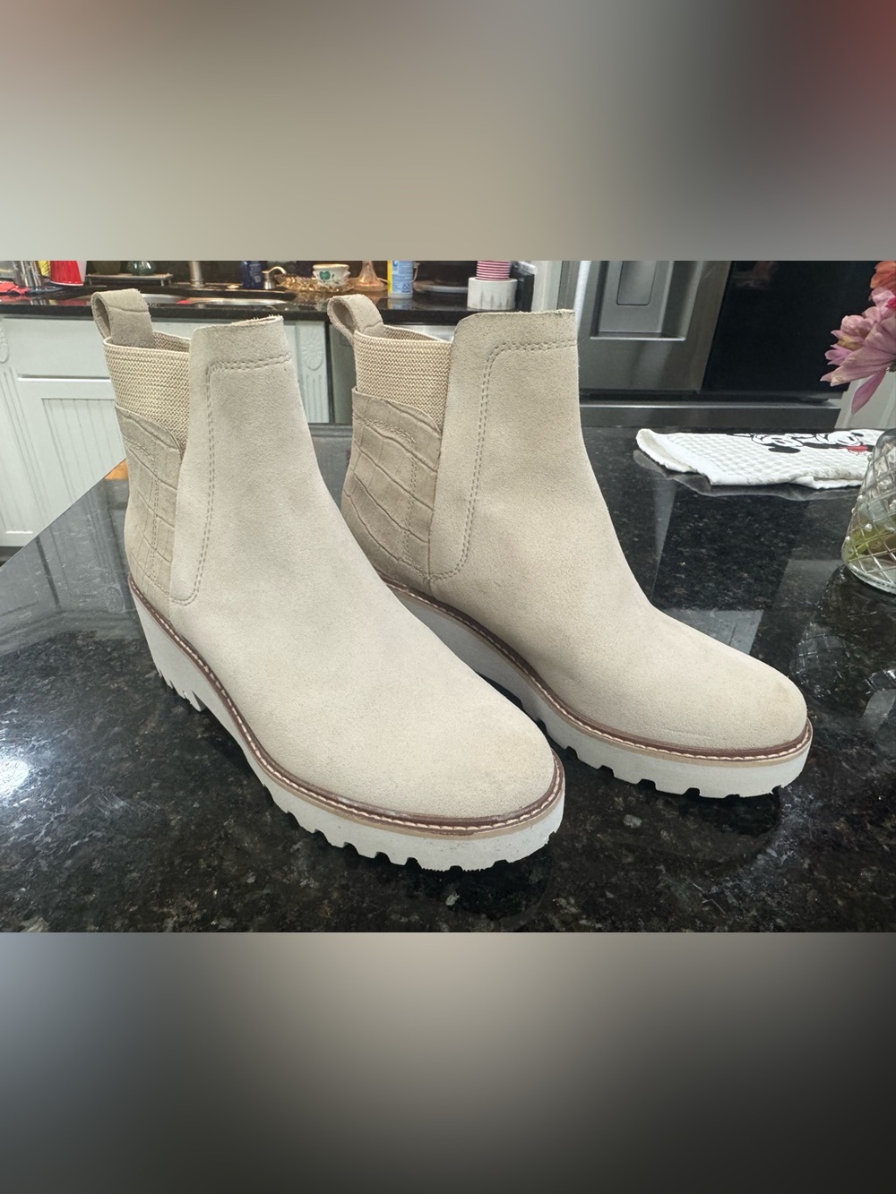 Dolce Vita Women's Suede Chelsea Booties in Light Sand NWT size 8